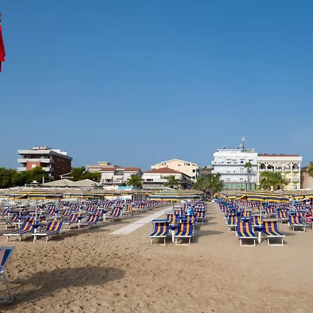 Hotel La Sirenetta 3*